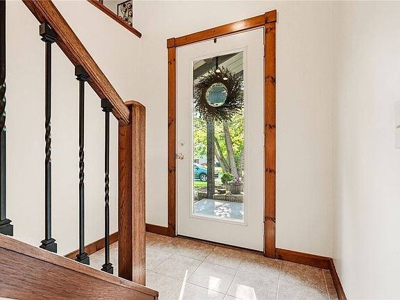 4th image of 447 Partridge Run Rd