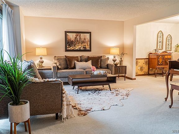 3rd image of 290 Randwood Dr
