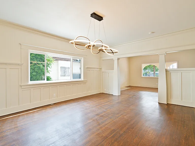 2214 Thomas St — Photo 14