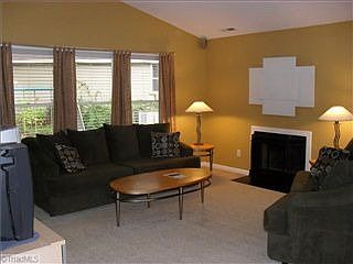 4th image of 3902 King Edward Ct