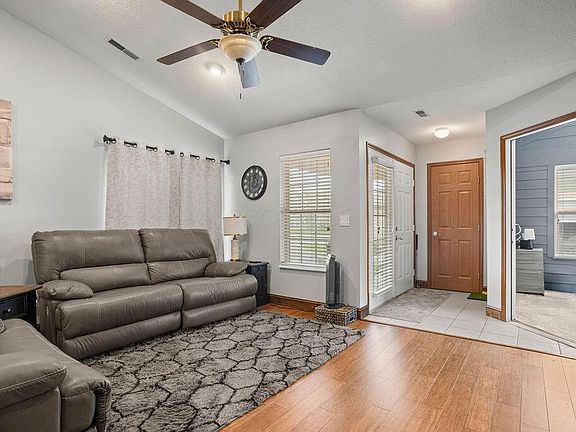 3rd image of 5308 Apple Ridge Pl