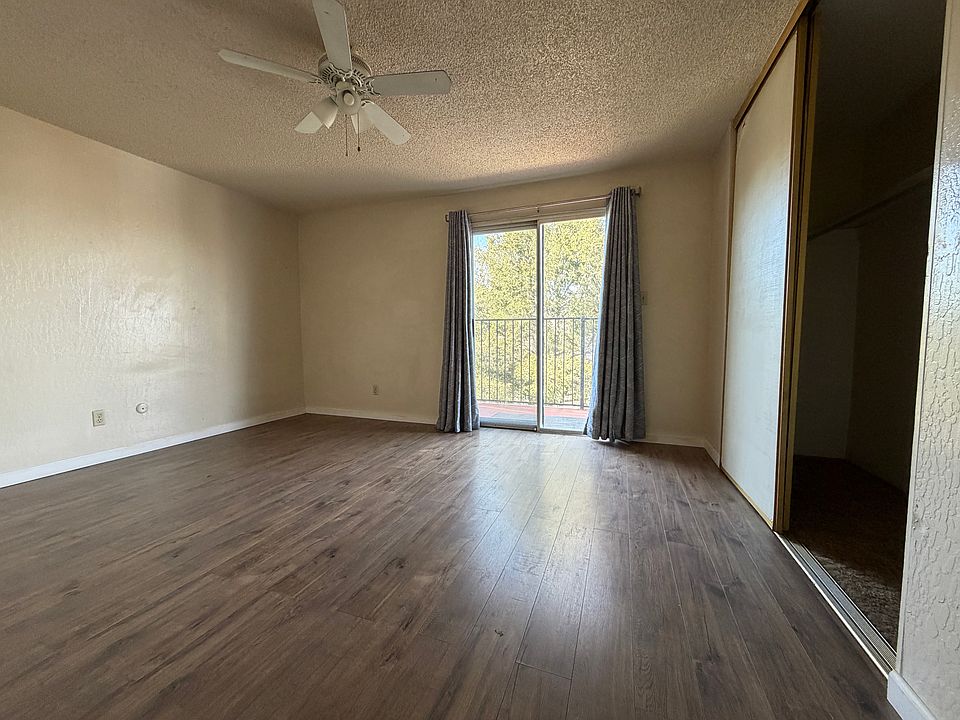 1st image of 1408 N Edmonds Dr #2