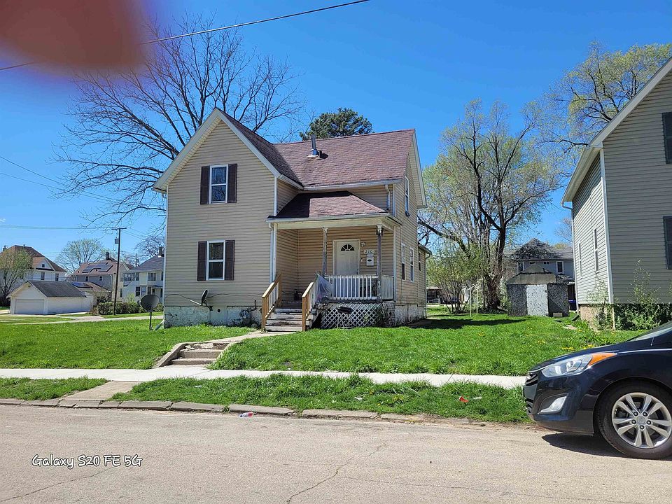 1st image of 210 Irving Ave