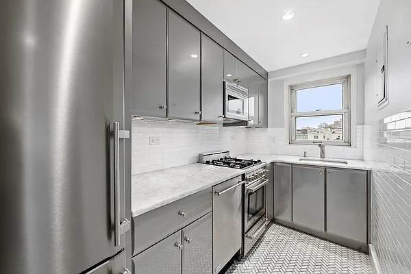 Rented by Douglas Elliman | media 9