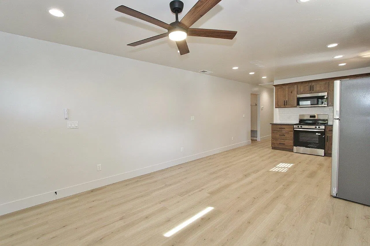 3 bed, 1091 sqft, $1,850 — Photo 4
