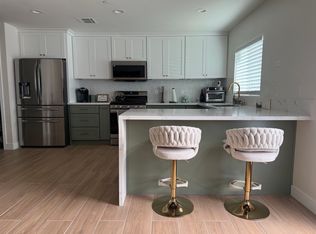 8025 Mermaid Cir, Huntington Beach, CA 92646