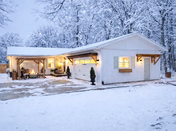 16467 Prairie Brook Rd, Schoolcraft, MI 49087