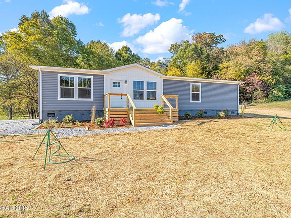 3rd image of 500 Greenbriar Rd