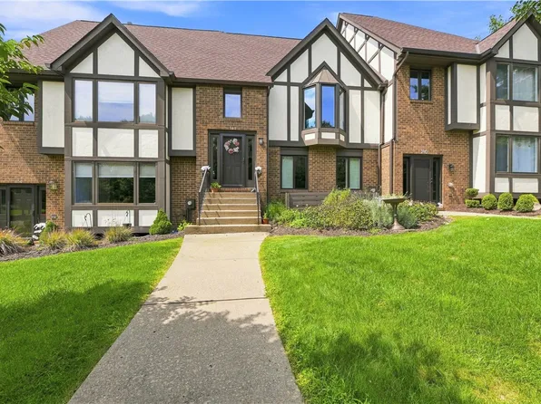 148 Shadow Ridge Dr, Pittsburgh, PA 15238