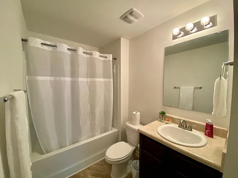 561 Reading Ln — Photo 10