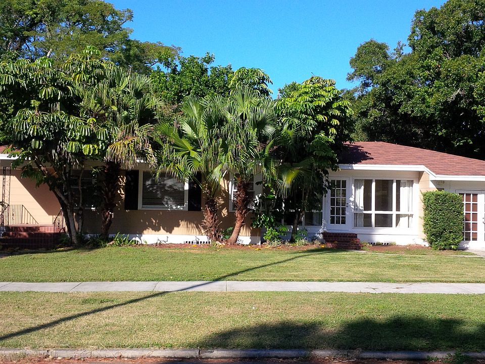 1st image of 220 Orangeview Ave
