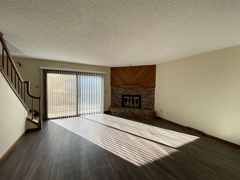 1828 N Ridge Dr — Photo 5