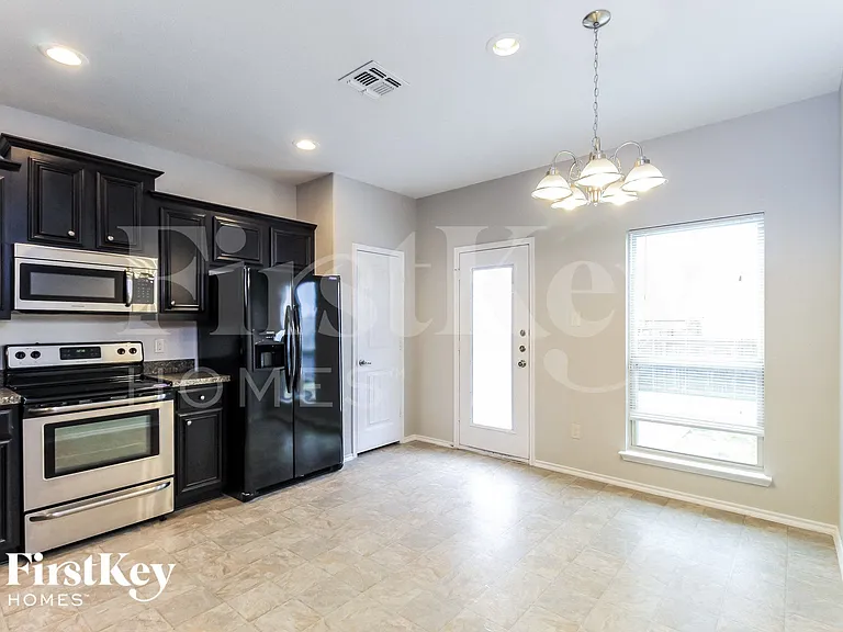 1309 Alder Tree Ln — Photo 6
