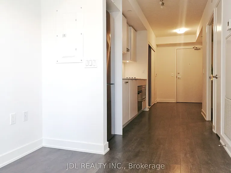 195 Redpath Ave #807 — Photo 5