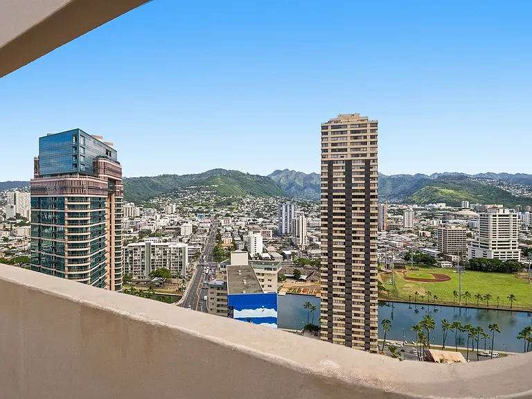 1925 Kalakaua Ave #1902 — Photo 25