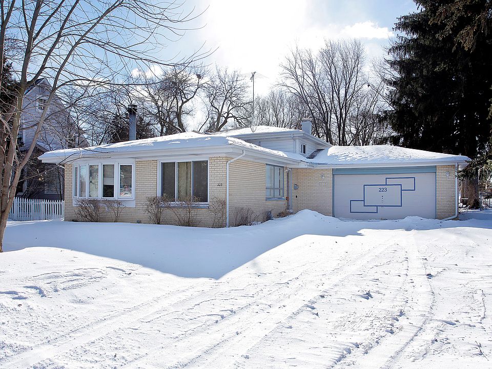 223 W Rockland Rd, Libertyville, IL 60048 Zillow