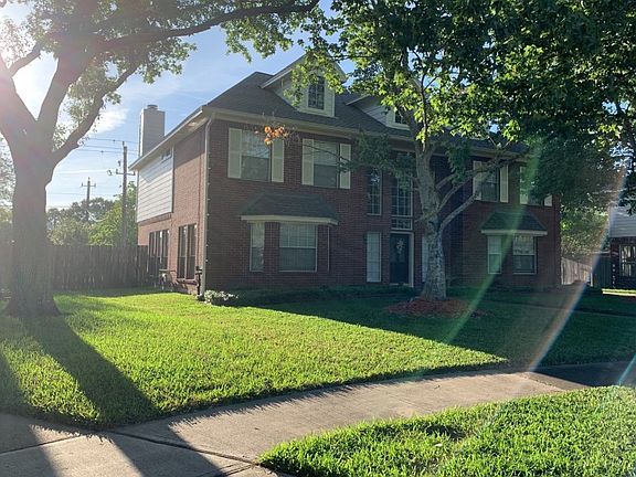 3rd image of 4005 Lakeway Dr