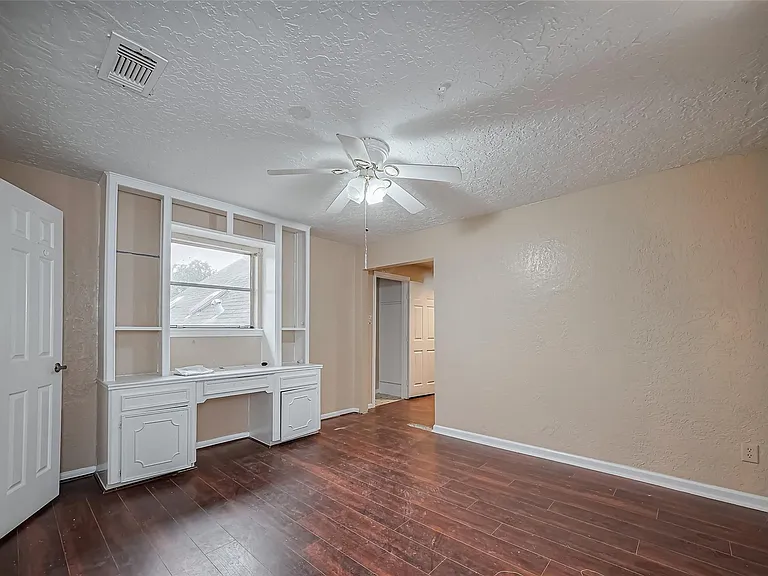 4015 Black Locust Dr — Photo 38