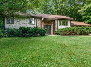 16917 Marlborough Cir, Minnetonka, MN 55345