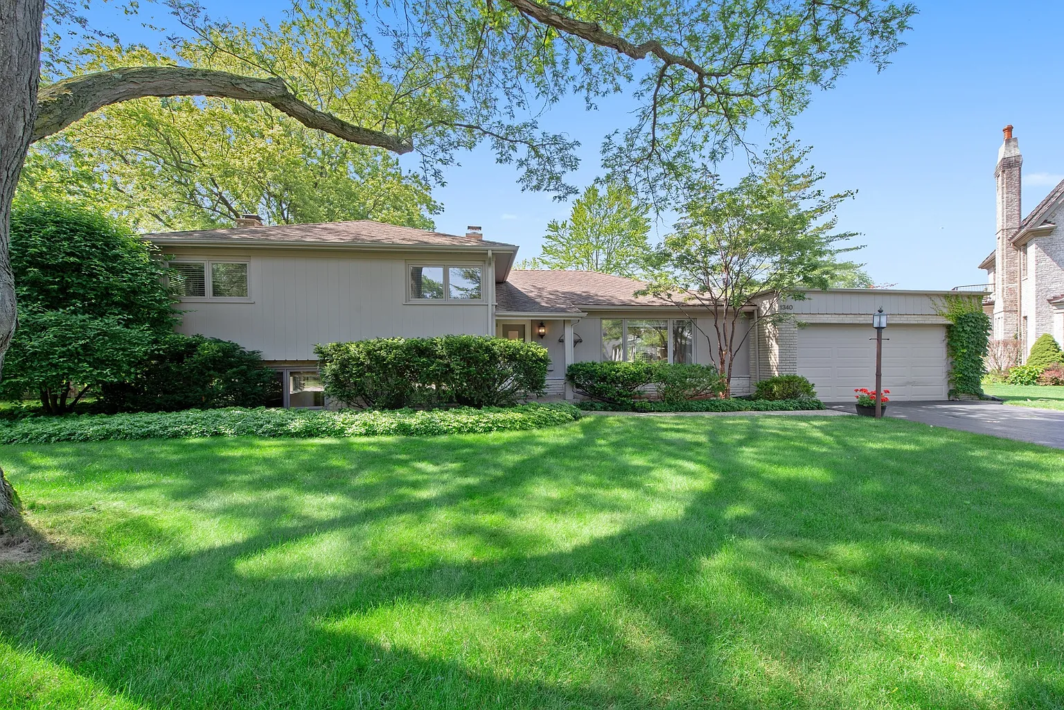 1340 Wendy Dr photo 1