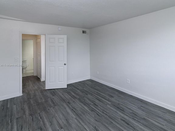 3rd image of 12300 NE 4th Ave #318
