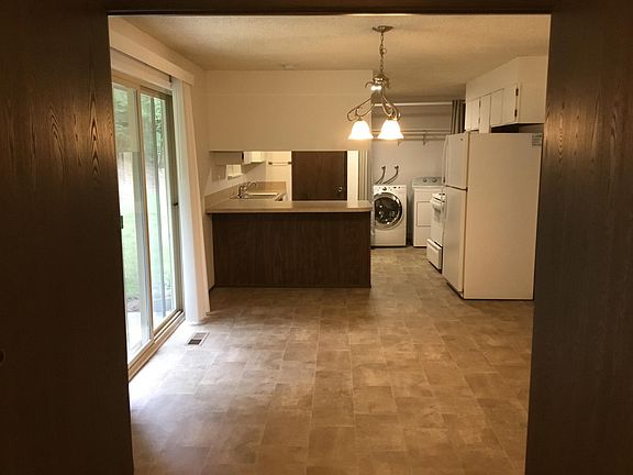 5th image of 3526 105th St NW #A