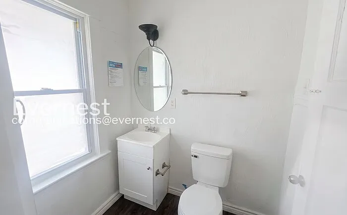 3353 E 132nd St #2 — Photo 8