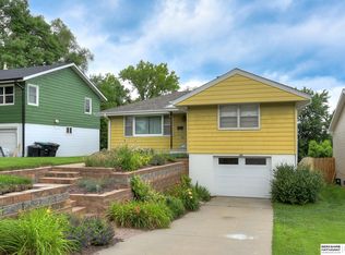 4672 Oak St, Omaha, NE 68106