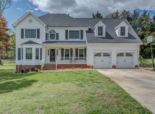 1375 Hunters Crossing Ln, Gastonia, NC 28054
