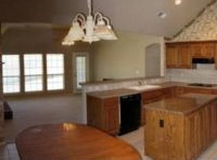 8828 E 77th Pl, Tulsa, OK 74133