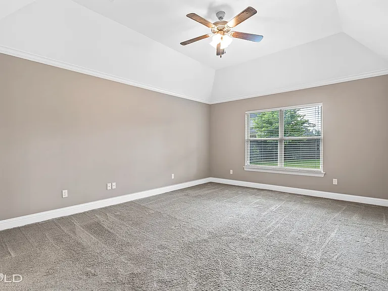 619 Labarre Ln — Photo 23
