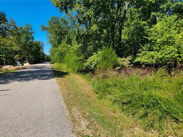 1261 Spring Creek Dr, Sunrise Beach, MO 65079