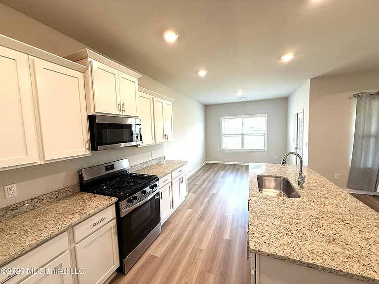 527 Vista Pointe Dr — Photo 11