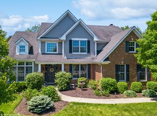 6215 Stonecastle Ln, Crystal Lake, IL 60014