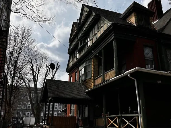 305 Chestnut Ave, Trenton, NJ 08609