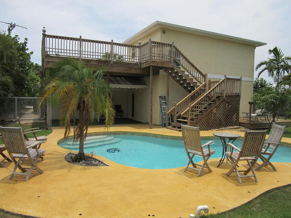 1st image of 2750 NE Indian River Dr
