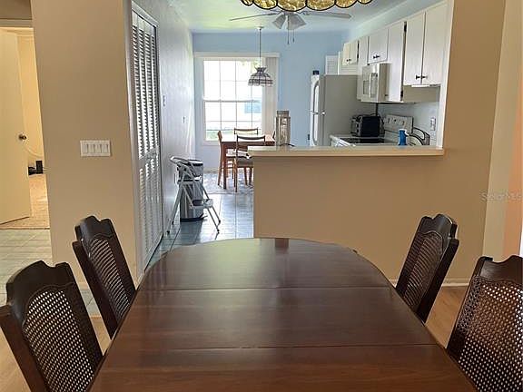 5th image of 2387 BENTLEY DRIVE