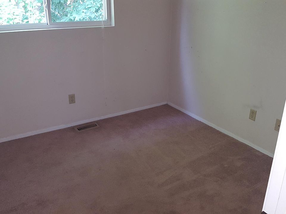 1st image of 161 Delmar Ln APT B