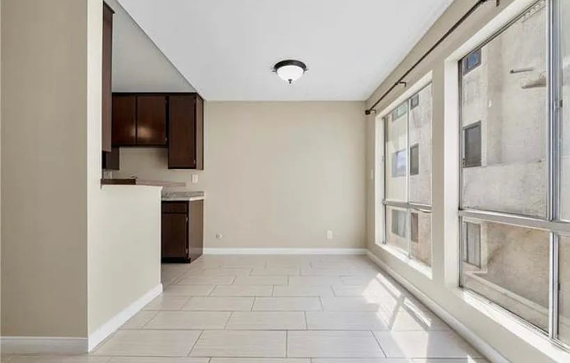 1 bed, 801 sqft, $1,950 — Photo 2