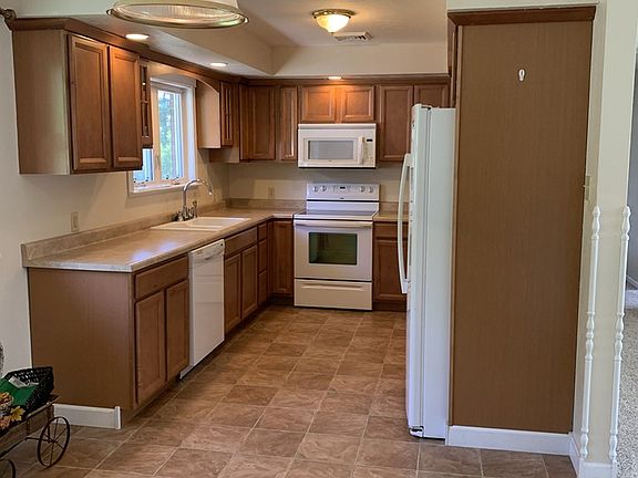 3rd image of 111 Blaney Ave