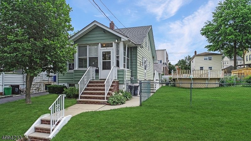 1st image of 16 Evergreen Ave