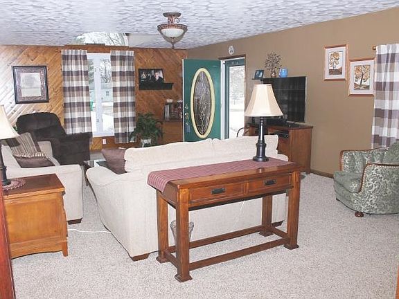 3rd image of 52821 County Road 11