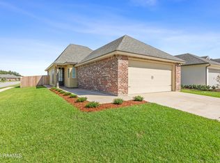 101 Grays Landing Ln, Lafayette, LA 70508