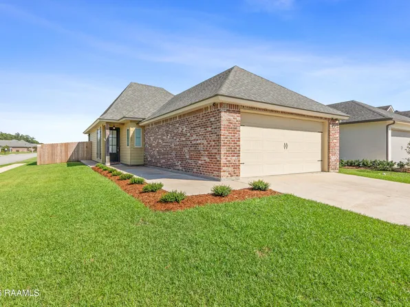 101 Grays Landing Ln, Lafayette, LA 70508