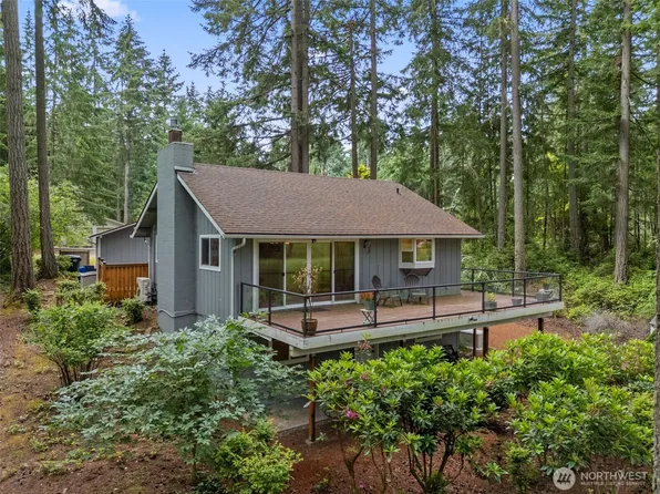 11001 Pioneer Drive, Anderson Island, WA 98303