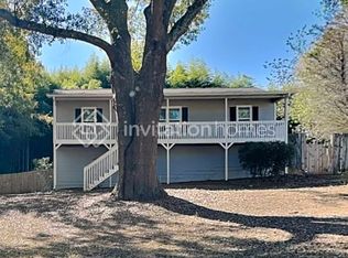 121 Limestone Ln, Douglasville, GA 30134