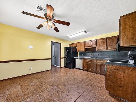 5th image of 424 Ocean Ave
