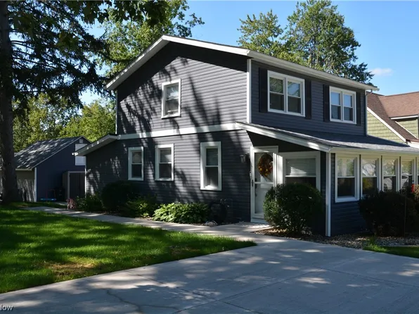 83 Lakefield Ln, Chippewa Lake, OH 44215