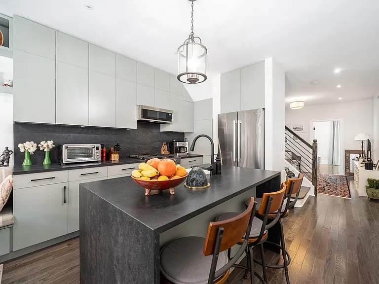 806 Garden St #1 — Photo 4