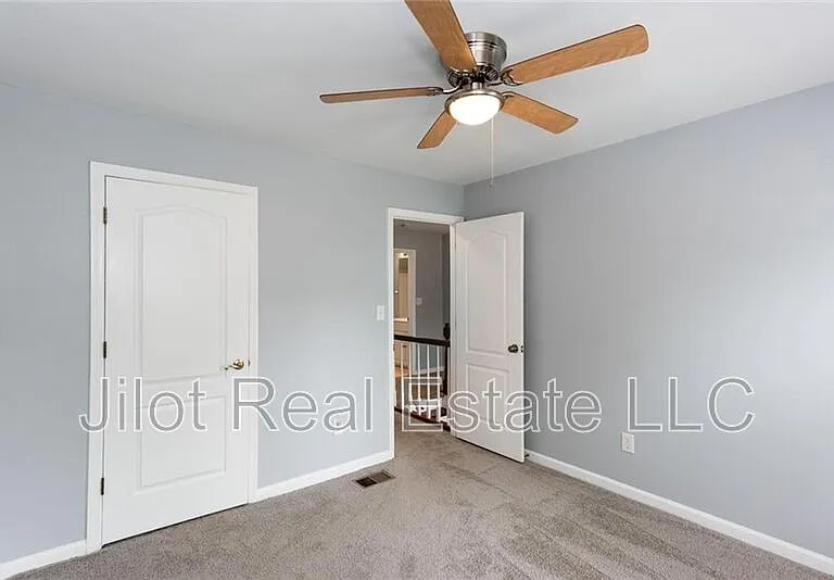 483 Mountain Oaks Pkwy — Photo 20